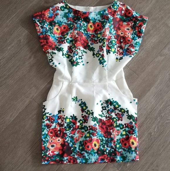 Floral dress inspired by the runway - Picture 3 of 4